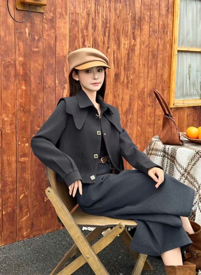 Áo khoác cổ kiểu