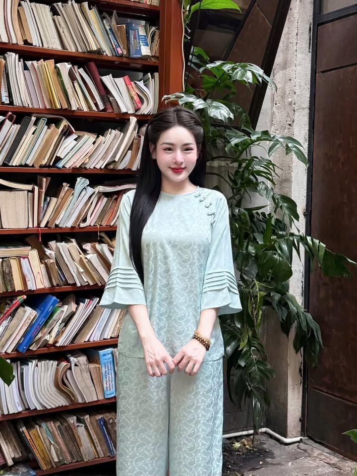 Pháp phục đi chùa cánh tân tay lỡ chất liệu lụa tằm cao cấp mềm mại và thoải mái cho mọi hoạt động