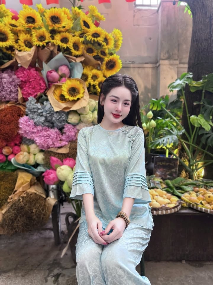 Pháp phục đi chùa cánh tân tay lỡ chất liệu lụa tằm cao cấp mềm mại và thoải mái cho mọi hoạt động